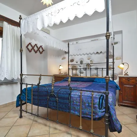 Venetiko Apartments Naxos City Room photo